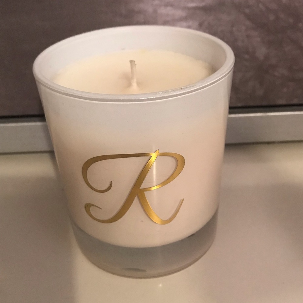 White and Gold R Monogram Spiced Apple Candle